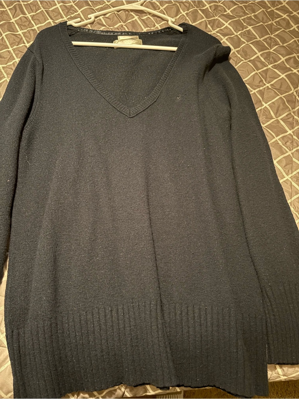 Women’s V-Neck Navy Knit Sweater